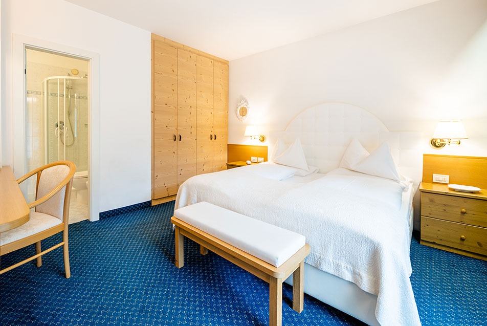 Chambre confort avec balcon - Hotel Pralong chambres et suites