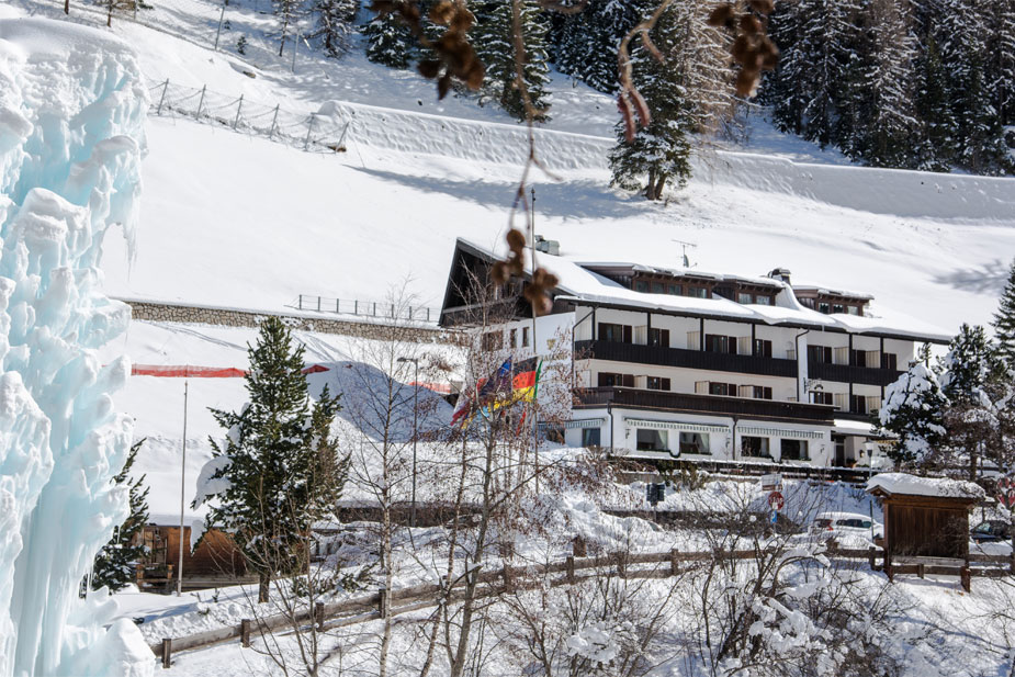 How to reach hotel Pralong in Selva in Val Gardena